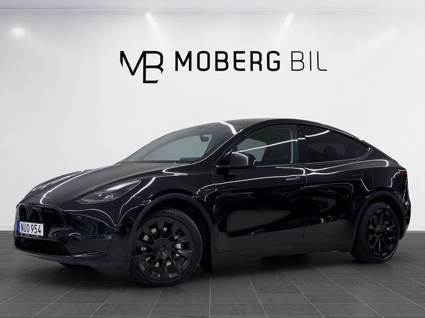 Tesla Model Y Long Range AWD 514hk Pano Läder Drag B-Kamera - 2024