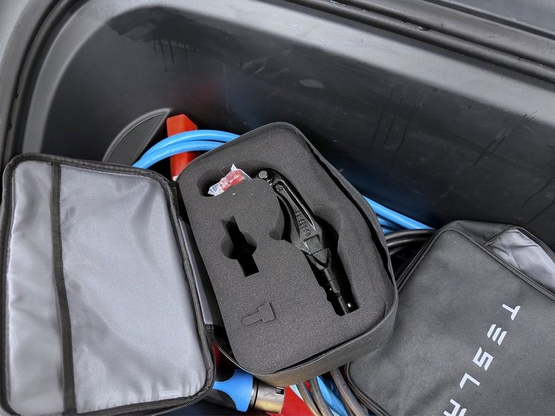 Tesla Model Y bild 16