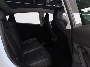 Tesla Model Y bild 10