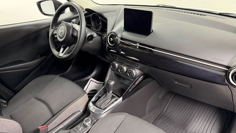 Mazda 2 bild 7
