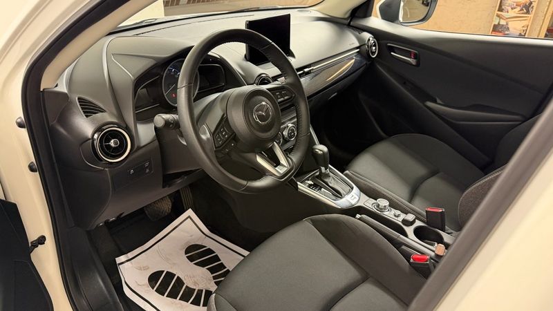 Mazda 2 bild 8