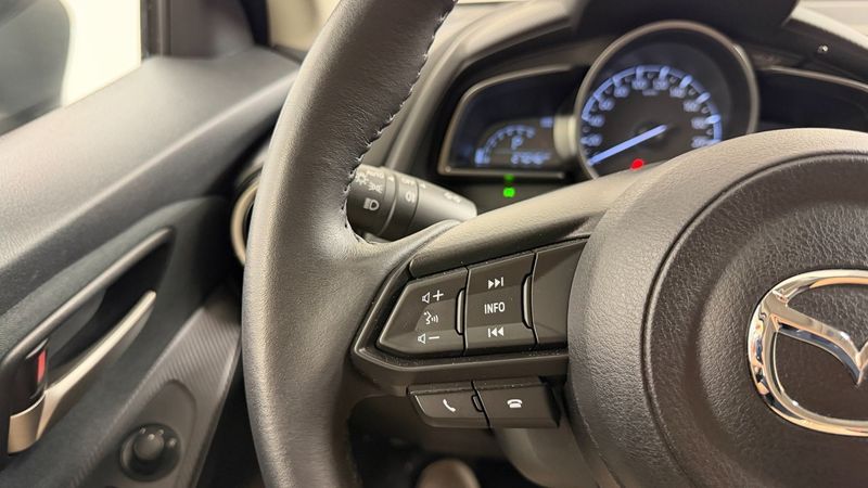 Mazda 2 bild 9