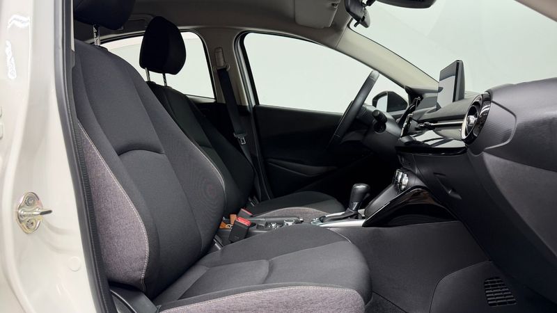 Mazda 2 bild 6