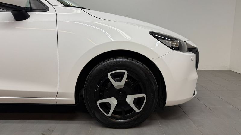 Mazda 2 bild 16