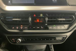 BMW 118 bild 13