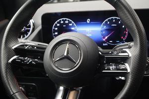Mercedes GLA250 bild 14
