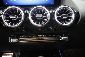 Mercedes GLA250 bild 17