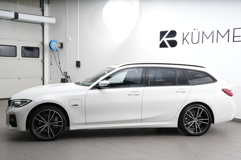 BMW 330 bild 7