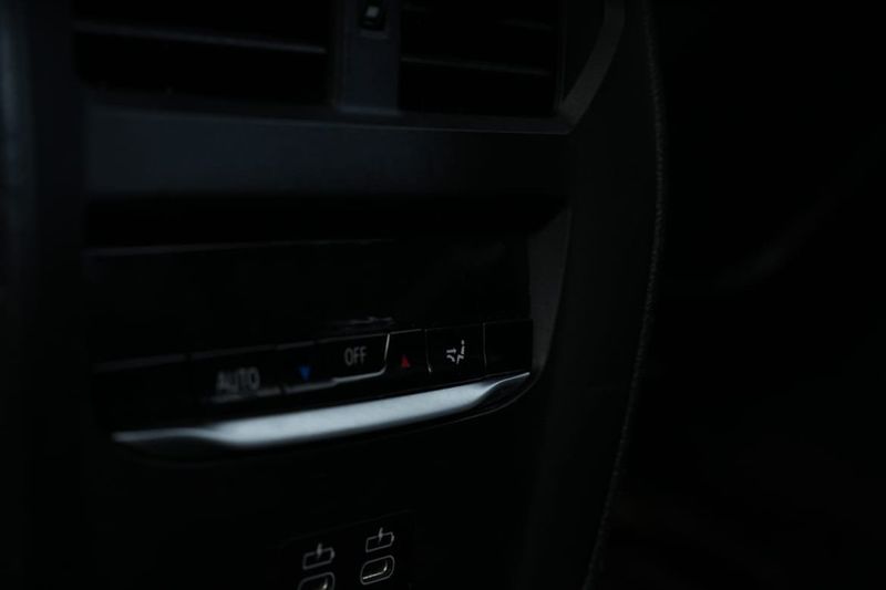 BMW 330 bild 15