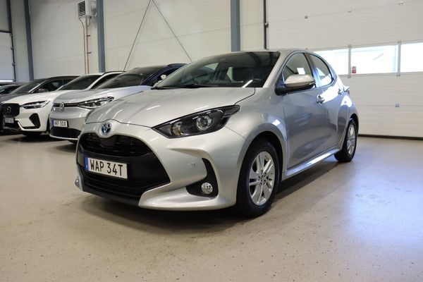 Toyota Yaris Hybrid CVT Active B-Kam AdaptFarth Miracast 116hk - 2023