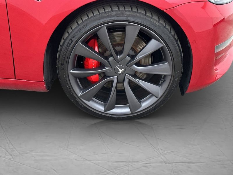Tesla Model 3 bild 32