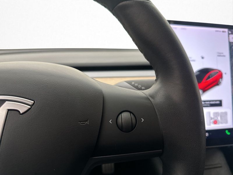Tesla Model 3 bild 23