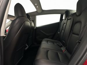 Tesla Model 3 bild 25