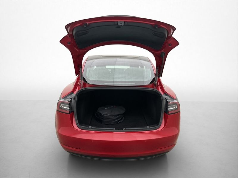 Tesla Model 3 bild 30