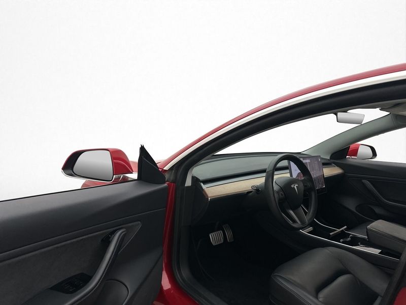 Tesla Model 3 bild 10