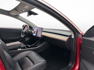 Tesla Model 3 bild 28