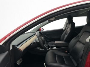 Tesla Model 3 bild 11