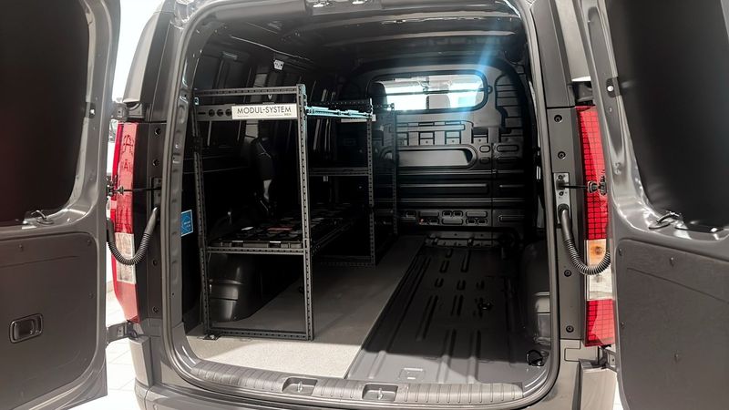 Hyundai Staria bild 5
