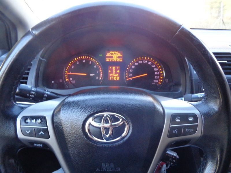Toyota Avensis bild 32