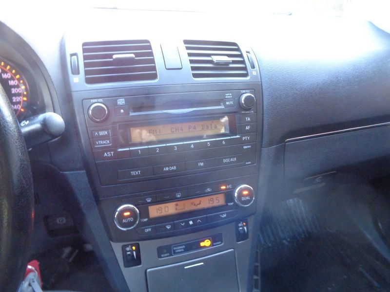 Toyota Avensis bild 35