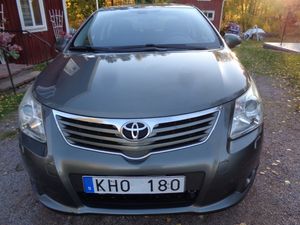 Toyota Avensis bild 4
