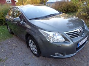 Toyota Avensis bild 2