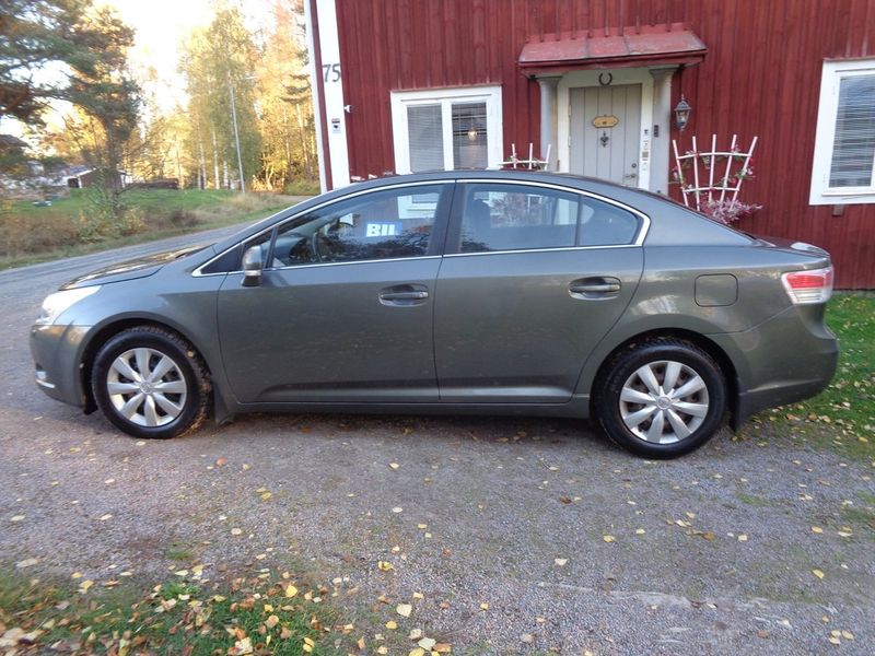 Toyota Avensis bild 6