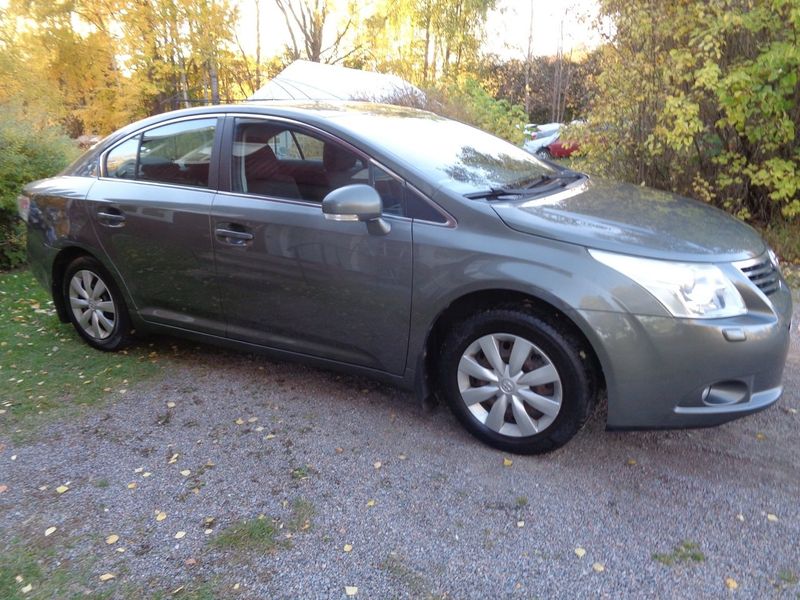 Toyota Avensis bild 3
