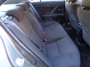 Toyota Avensis bild 17