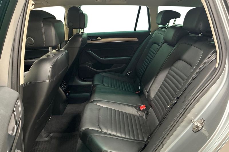 Volkswagen Passat bild 14