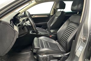 Volkswagen Passat bild 13