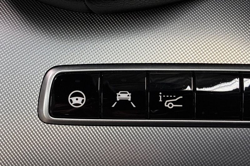 Mercedes E220 bild 32