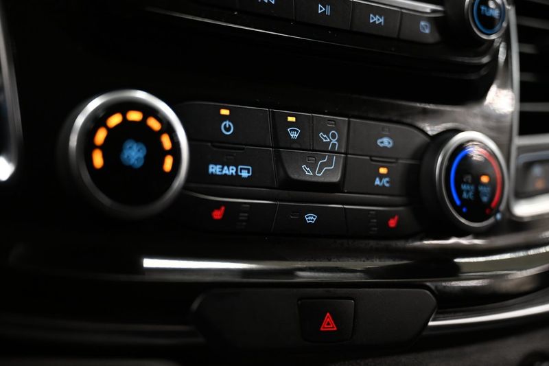 Ford Tourneo Custom bild 25