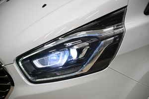 Ford Tourneo Custom bild 2