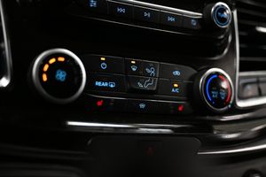 Ford Tourneo Custom bild 26