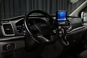 Ford Tourneo Custom bild 18