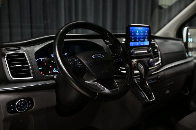 Ford Tourneo Custom bild 18