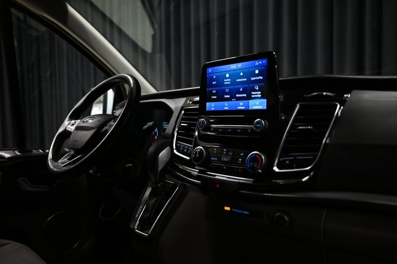 Ford Tourneo Custom bild 30