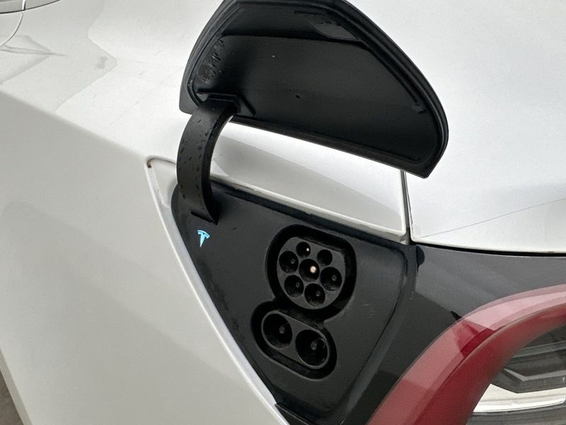 Tesla Model 3 bild 27