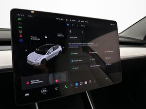 Tesla Model 3 bild 22