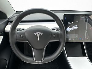Tesla Model 3 bild 12