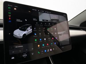 Tesla Model 3 bild 23