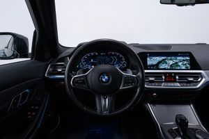 BMW 330 bild 14