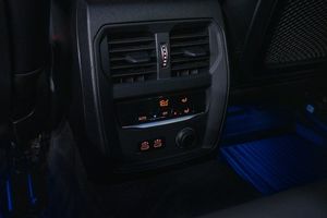 BMW 330 bild 11