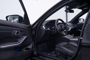 BMW 330 bild 7