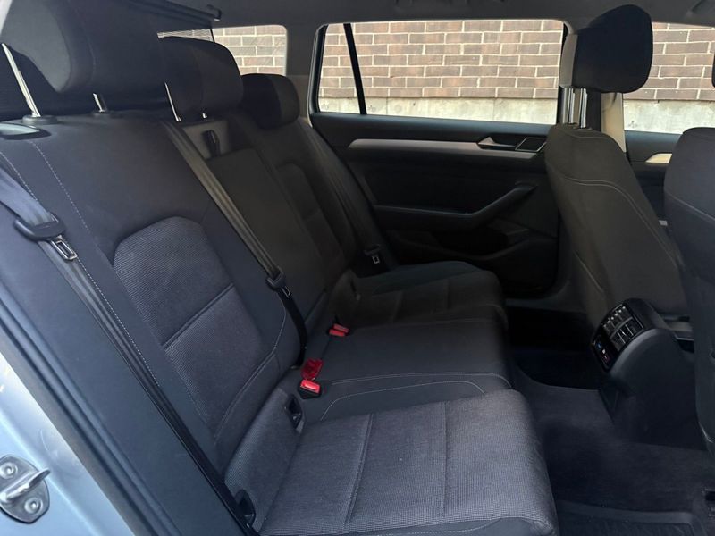 Volkswagen Passat bild 13