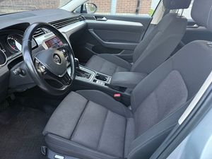 Volkswagen Passat bild 11