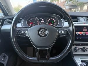 Volkswagen Passat bild 16
