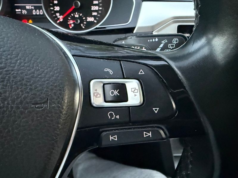 Volkswagen Passat bild 18
