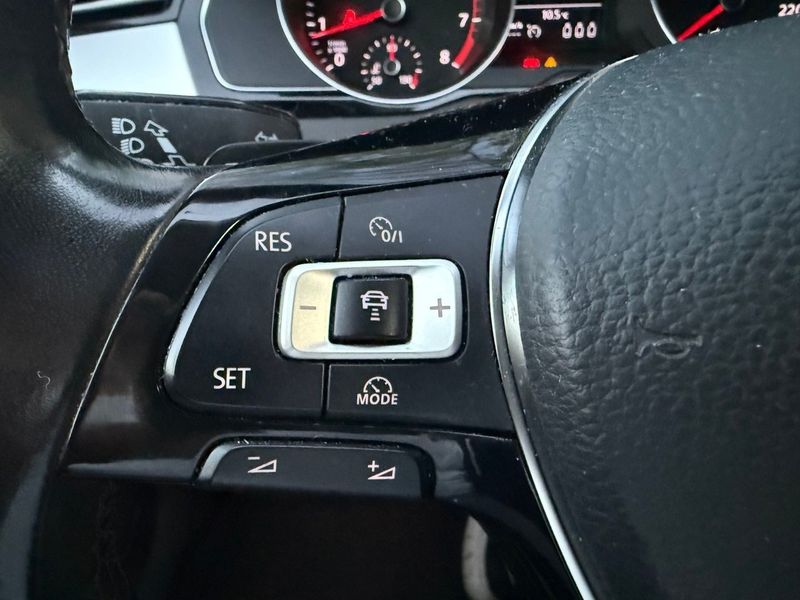 Volkswagen Passat bild 17
